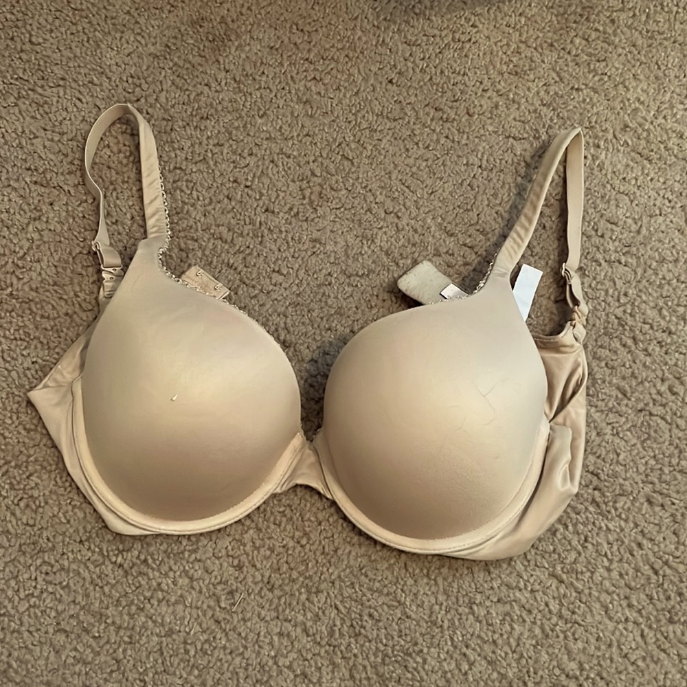 34D Victoria Secret Bra